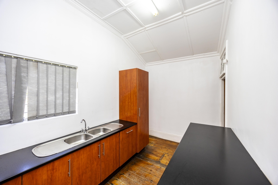 8 Bedroom Property for Sale in Vincent Eastern Cape